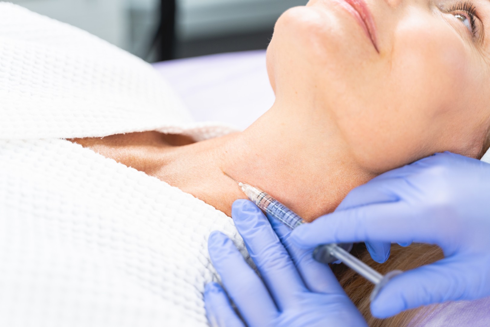 Neck Mesotherapy